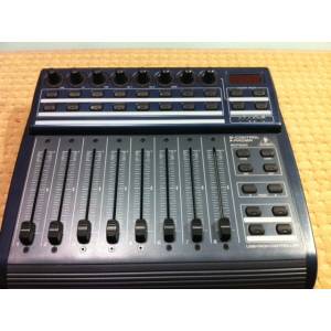 CONTROLLER MIDI BEHRINGER BCF2000