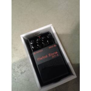 EFFETTO CHITARRA BOSS METAL ZONE MT2