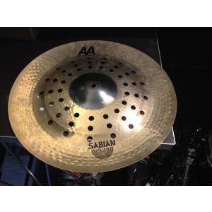 PIATTO SABIAN AA HOLY CHINA 17&quot;