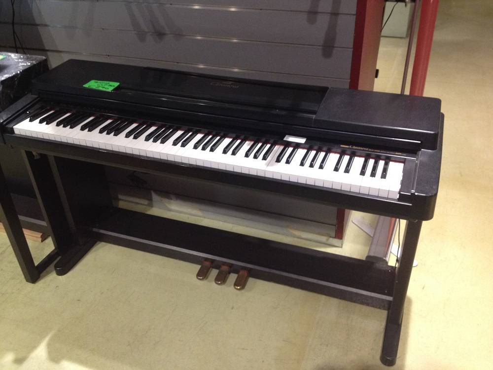 YAMAHA - CLAVINOVA CLP560 - PIANOFORTI DIGITALI - Zecchini - Strumenti  Musicali