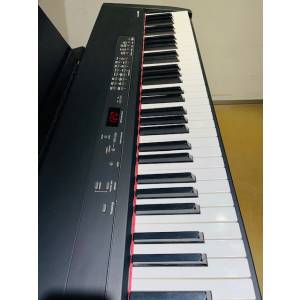 STAGE PIANO YAMAHA CP33