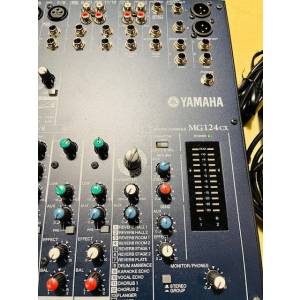 MIXER YAMAHA MG 124CX