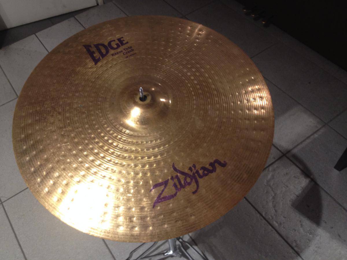 ZILDJIAN EDGE RAZOR THIN CRASH 18" PIATTO Zecchini Strumenti